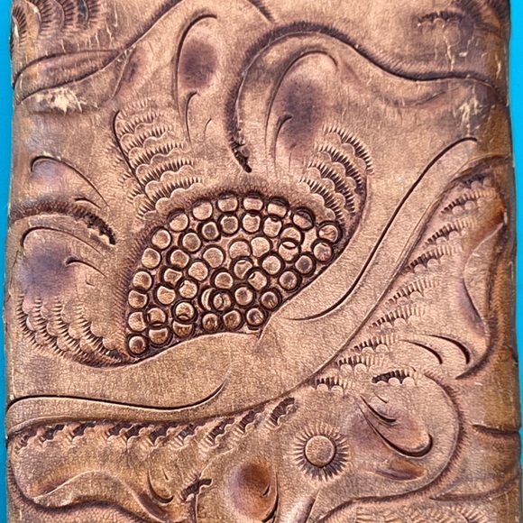 vintage Clifton’s hand tooled key wallet - Picture 3 of 15